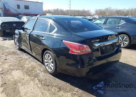 2013 Nissan Altima 2.5 S z USA, uszkodzony, nr VIN 1N4AL3AP2DC123110
